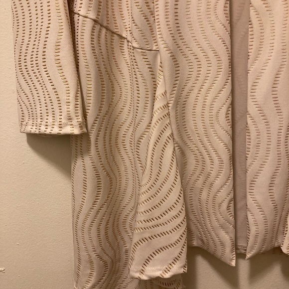 Chicos Travel Collection White and Gold Draped Cardigan Size Small Medium - Picture 2 of 9